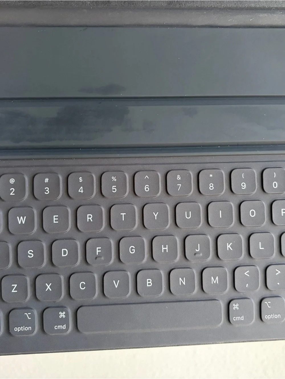 Apple Smart Keyboard Folio